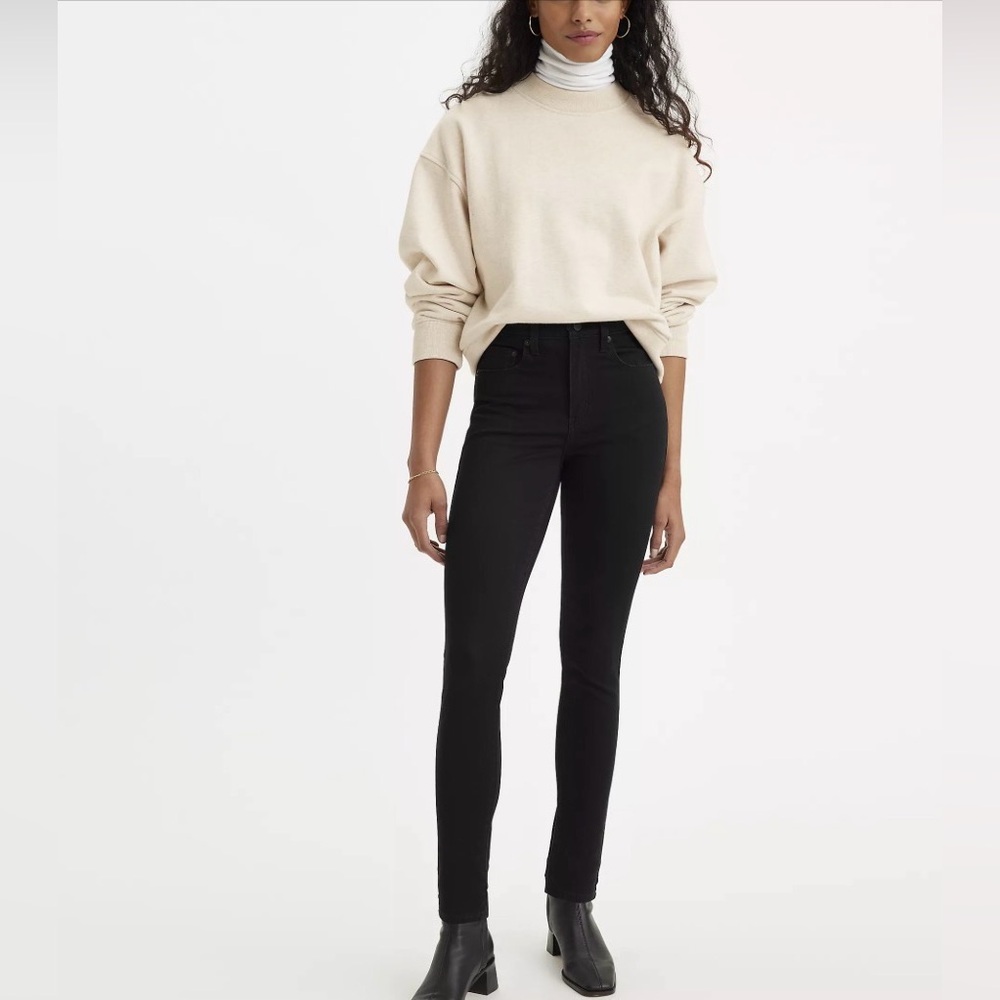 Levi's 721 high-Rise Black Skinny Jeans, NWT, size 26